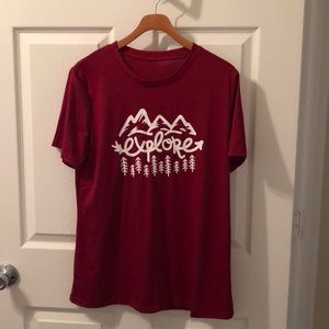 Explore graphic tee
